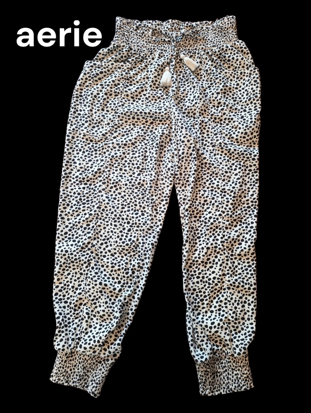 2/$25 aerie Black & Beige Dotted Jogger. Size Medium